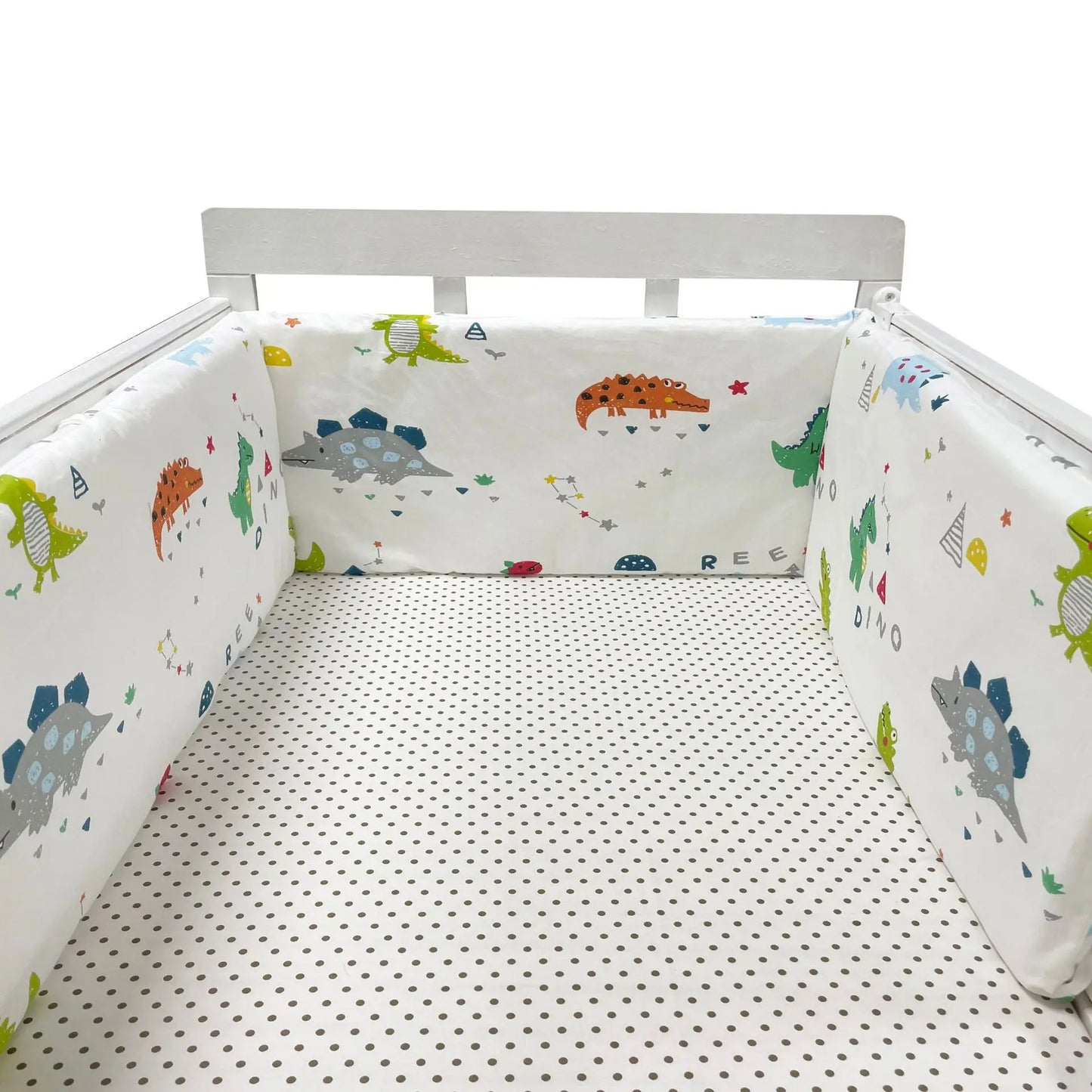 Tour-de-lit-bébé-coussins-protecteur-animaux