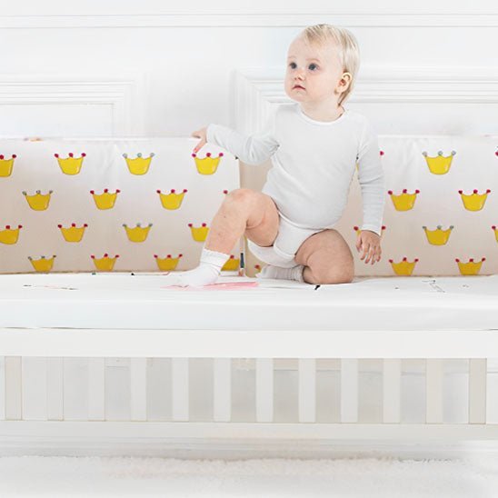 tour de lit pour bebe etoiles nordiques couronne